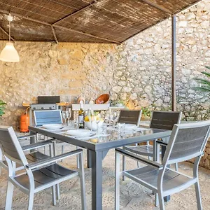Casa Horta Den Menut Holiday home